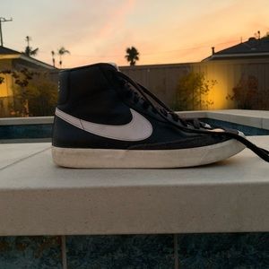 Men’s Nike blazers (black)